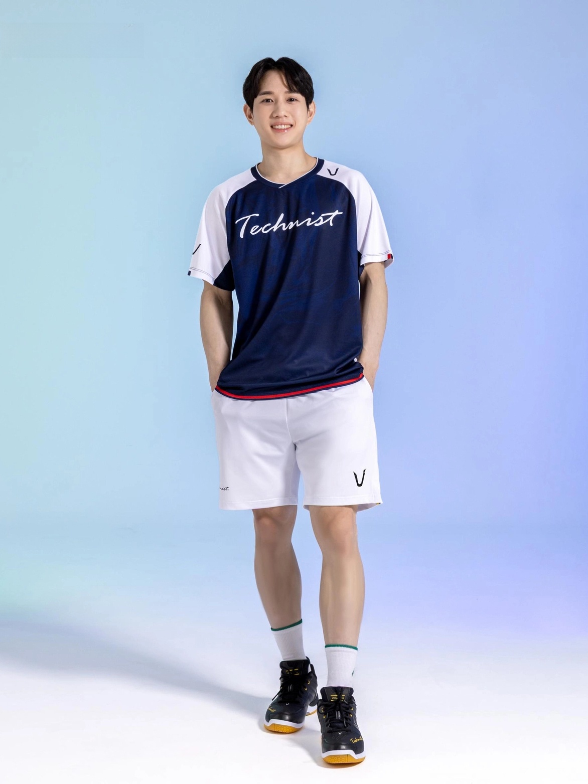 Badminton Jersey - بدلة رياضية للرجال لتنس الريشة موديل
