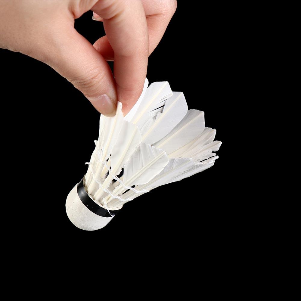 كرة بادمنتون رياضية مرنة من ال - مراجعة Feather Shuttlecock وسعره